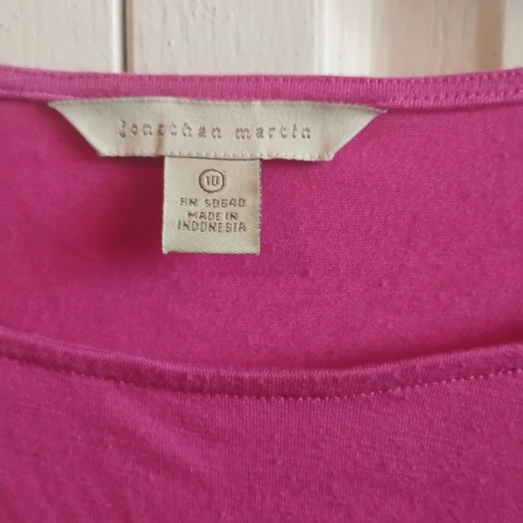 Chic Pink Midi Dress with Embellishments - Picture 7 of 13